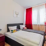 Big Fancy Center アパート *