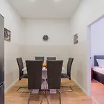 Big Fancy Center ベルリン