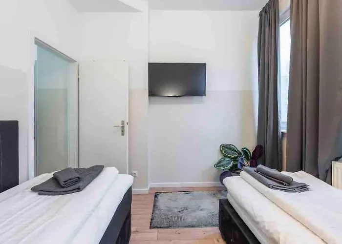 Big Fancy Center * ברלין